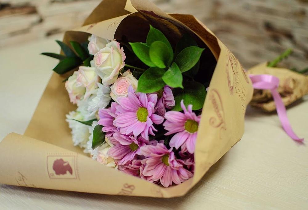 Букет цветов из: Розы и Хризантемы в Байкалово