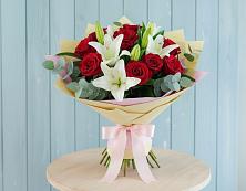 Букет цветов из:  Лилии и Розы #REPLACE_PRED# Байкалово