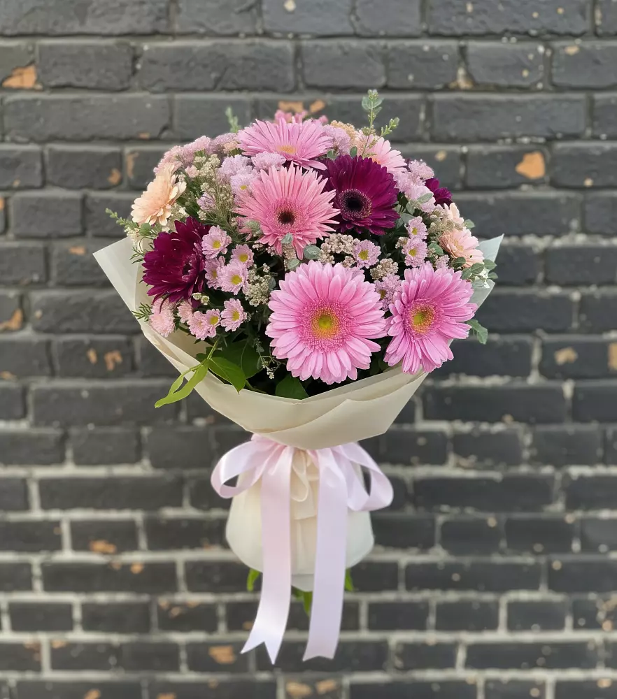 Букет цветов из: Герберы и Хризантемы в Байкалово