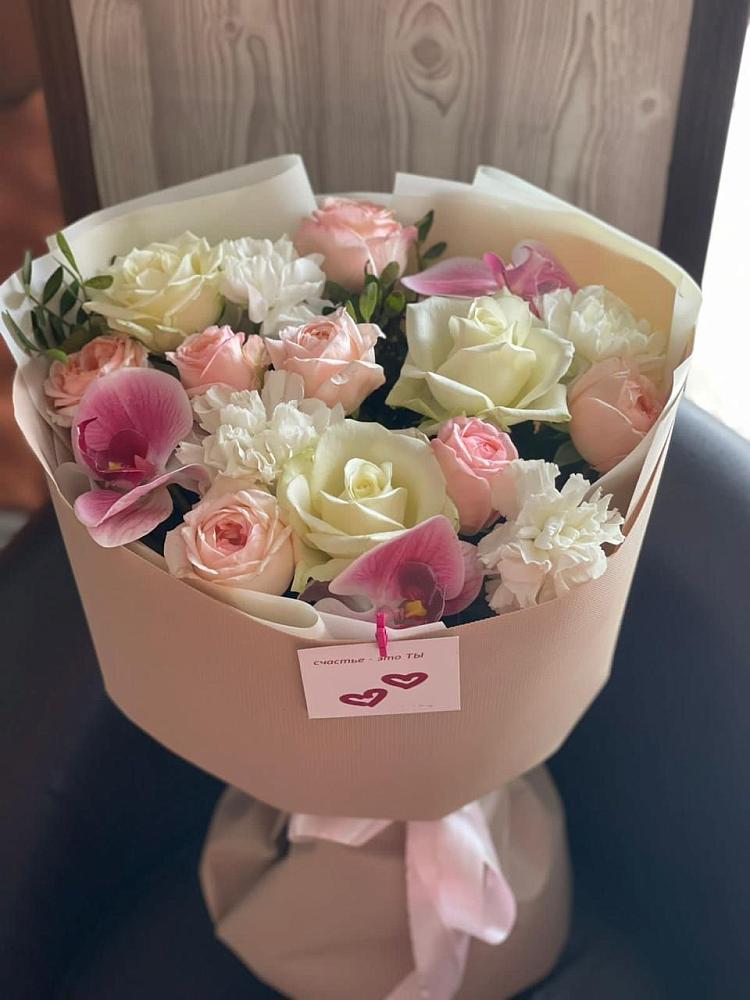 Букет цветов из: Орхидеи, Розы и Гвоздики в Байкалово