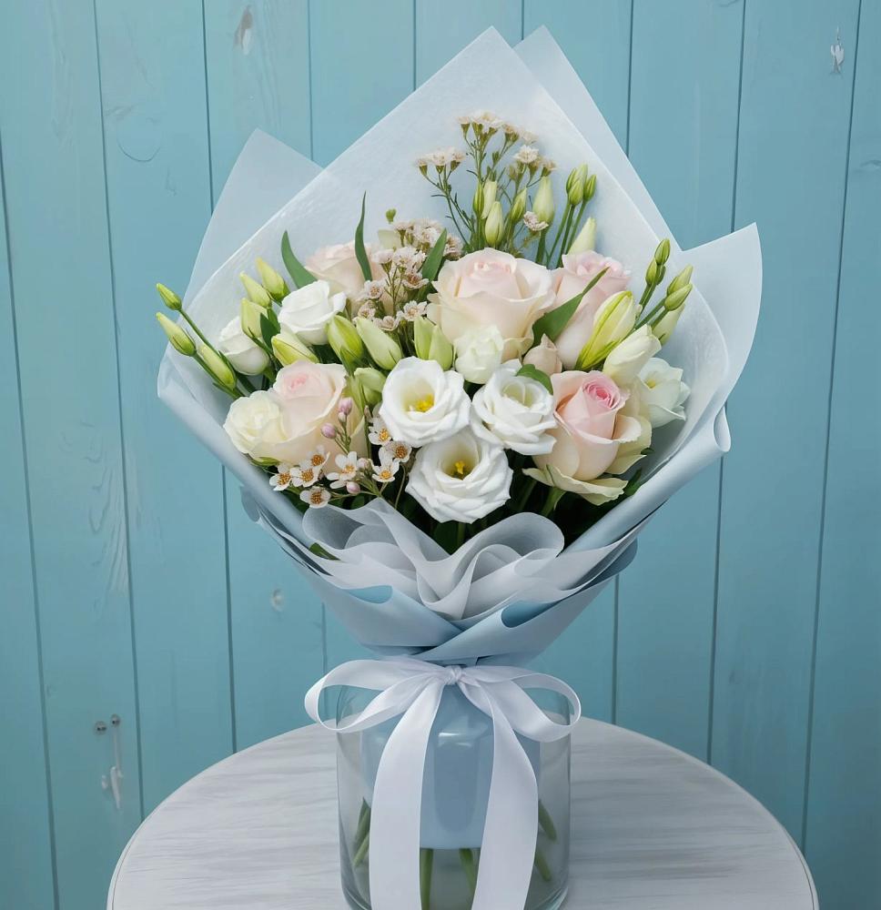 Букет цветов из: Розы и Лизиантусы в Байкалово