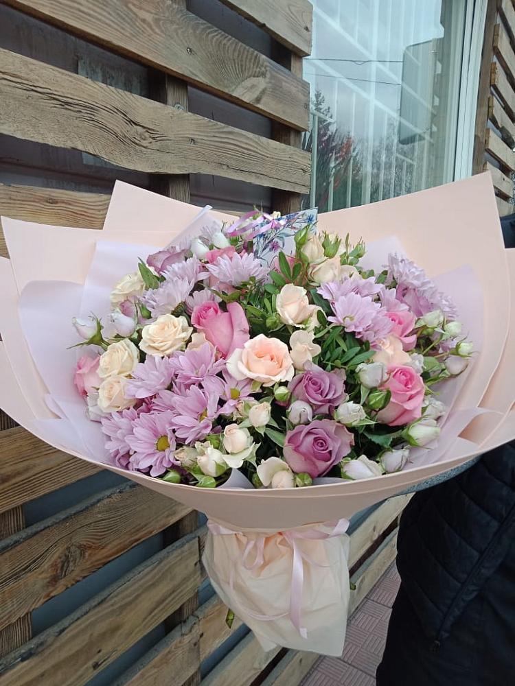 Букет цветов из: Розы и Хризантемы в Байкалово