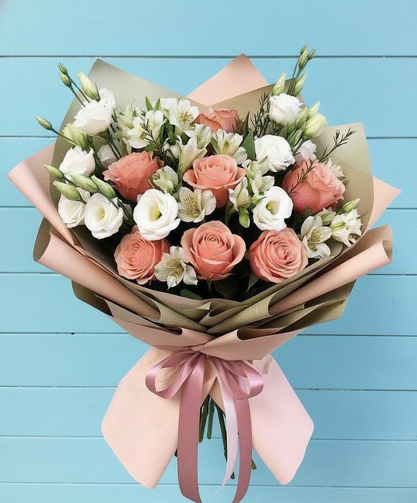 Букет цветов из: Розы, Альстромерии и Лизиантусы в Байкалово