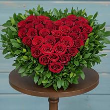 Цветочная композиция из Розы в виде сердца в Байкалово