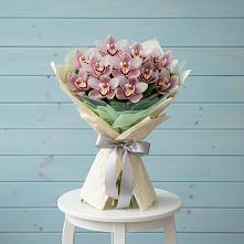 Букет цветов из:  Орхидеи и Розы в Байкалово