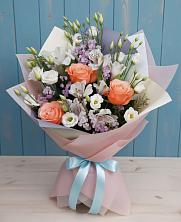 Букет цветов из:  Лизиантусы, Розы, Альстромерии и Гипсофила в Байкалово