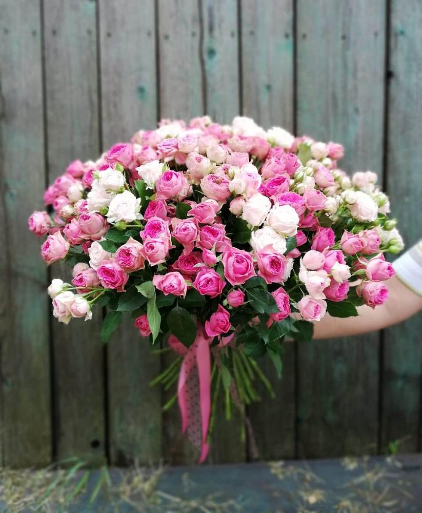 Букет Розовые кустовые розы Натали и Лав Лидия в Байкалово