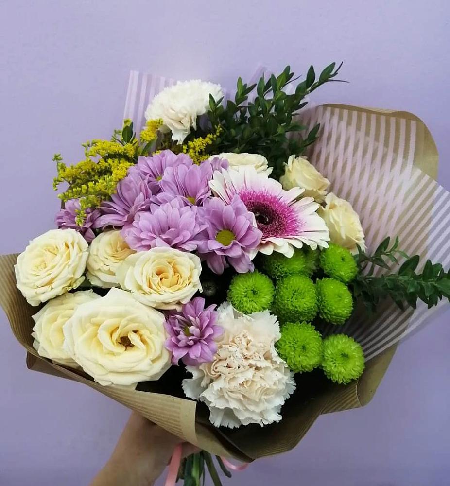 Букет цветов из: Хризантемы, Розы, Гвоздики и Герберы в Байкалово