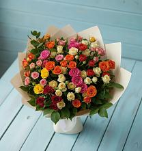 Букет Микс из разноцветных кустовых роз в Байкалово