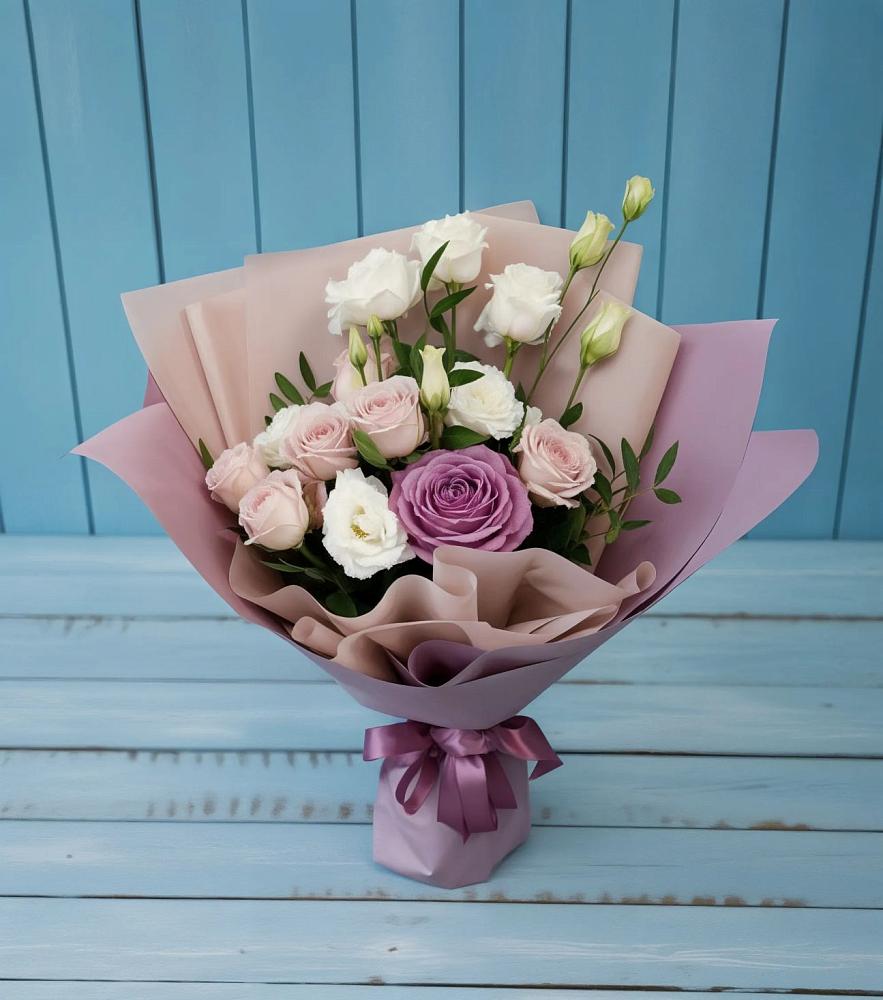 Букет цветов из: Розы и Лизиантусы в Байкалово